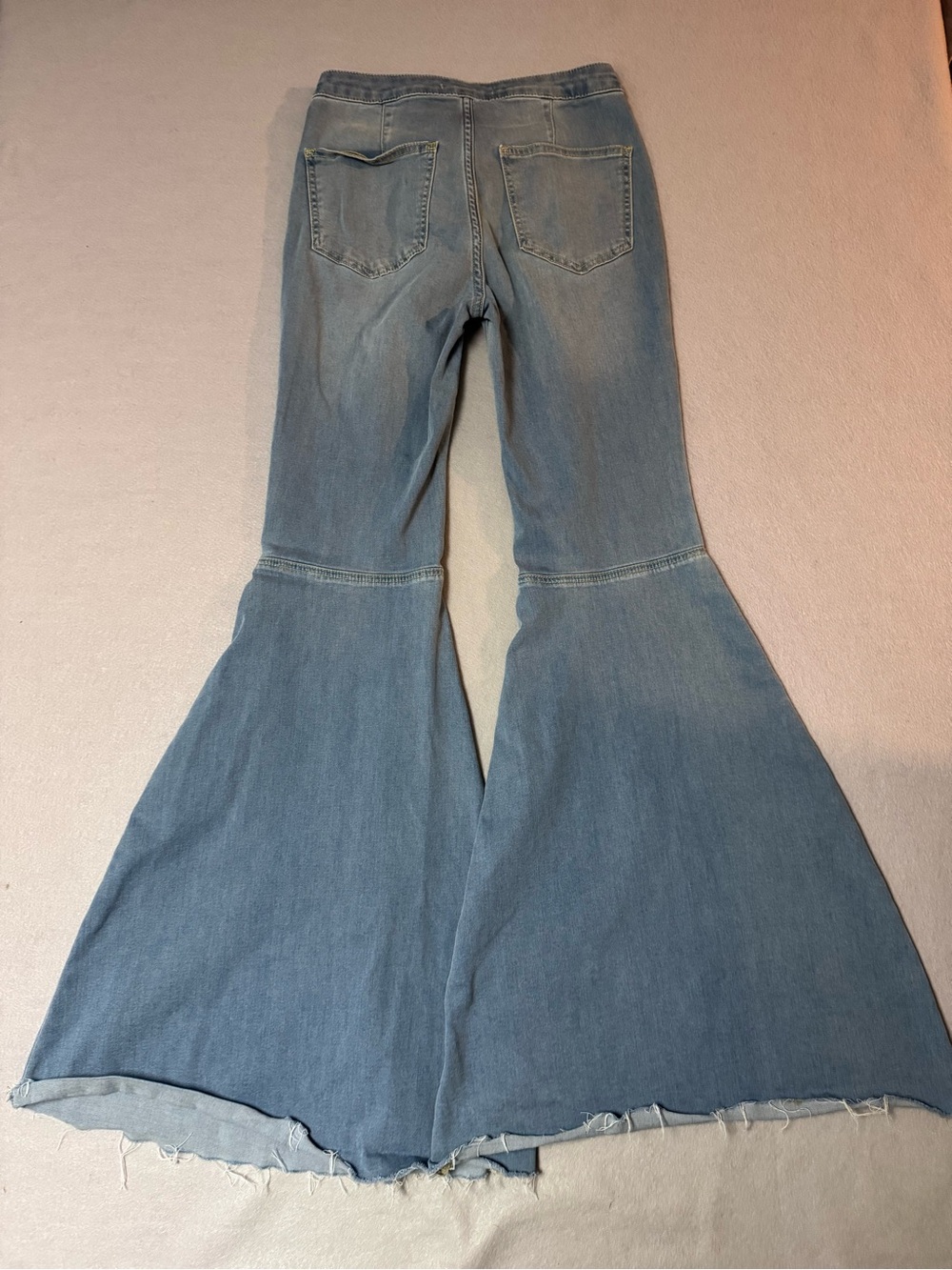 Free People “Just Float On” Flare Jeans Womens Size 26 - Picture 5 of 9